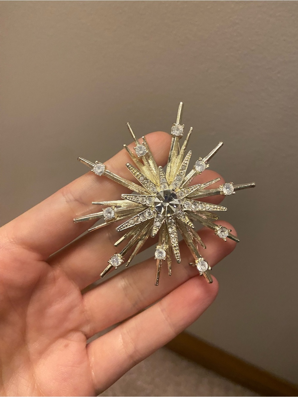 VINTAGE Crystal Avon Starburst Brooch - Silver Tone